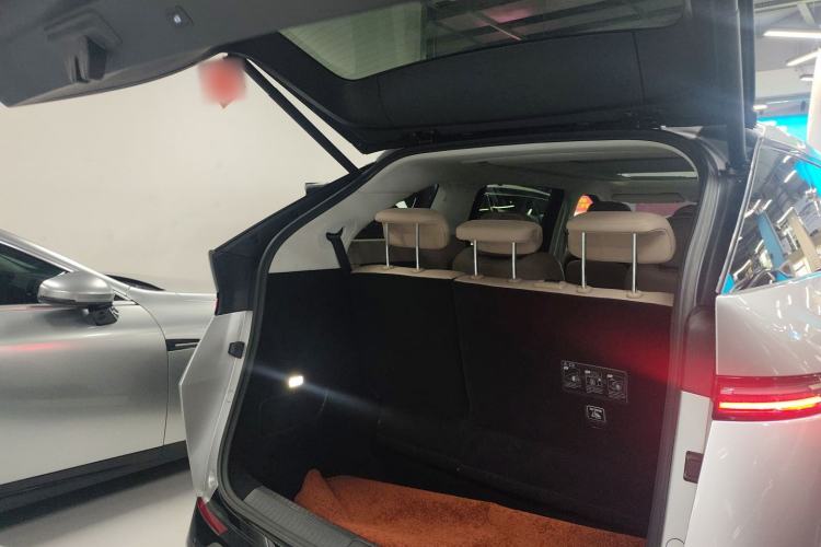 Used XPeng X9 2024 640 All-Wheel Drive High-Performance Max
