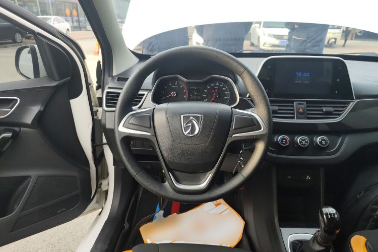 Used Baojun 310 2016 1.2L Manual Fashionable Edition
