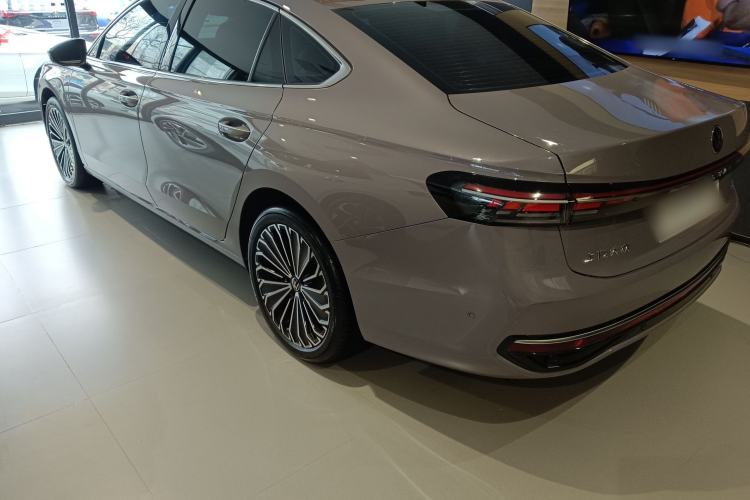 Used Volkswagen Passat 2025 Pro 380TSI Dragon Supreme Edition Rear Left 45 Deg