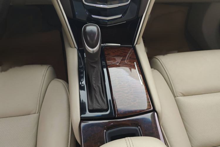 Used Cadillac XTS 2014 28T Comfort Version
