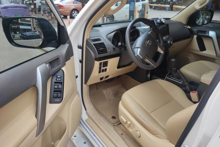 Used Toyota Prado 2017 2.7L Parallel Import