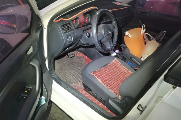 Used Volkswagen Santana 2013 1.6L Automatic Fashion Edition