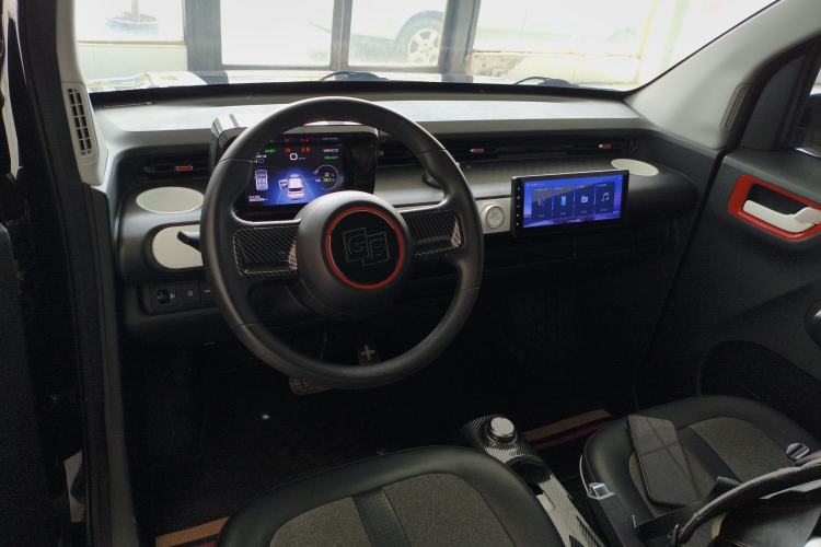 Used Wuling Hongguang MINIEV 2022 GAMEBOY 200km Gaming Edition with Lithium Iron Phosphate Center Console