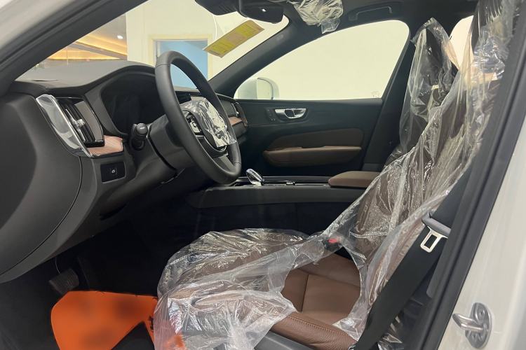 Used Volvo XC60 2025 B5 Four-Wheel Drive Smart & Advanced Luxury Edition