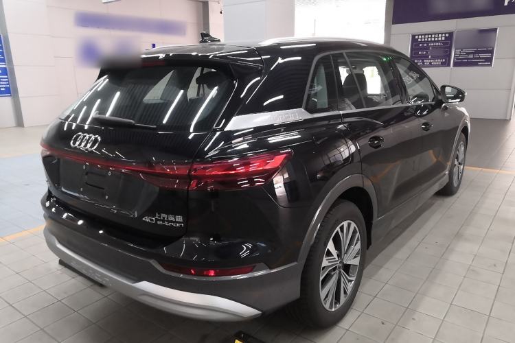 Used Audi Q5 e-tron 2023 40 e-tron Shining Edition Brocade Suit