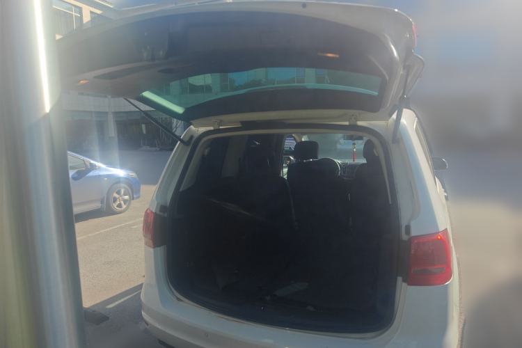 Used Volkswagen Sharan 2013 1.8TSI Standard Model Trunk