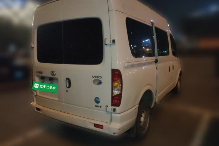 Used SAIC MAXUS Xintu V80 2023 2.0T AMT Classic Aoyuntong Short Wheelbase Mid-Roof 5/6-Seater Exterior 5