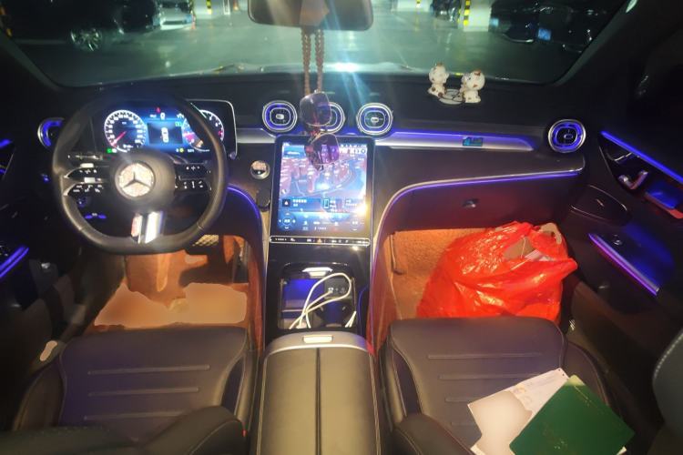 Used Mercedes-Benz C-Class 2023 C 260 L Center Console