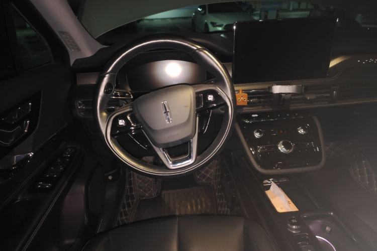 Used Lincoln Corsair 2021 2.0T Two-Wheel-Drive Luxury Edition Steering Wheel