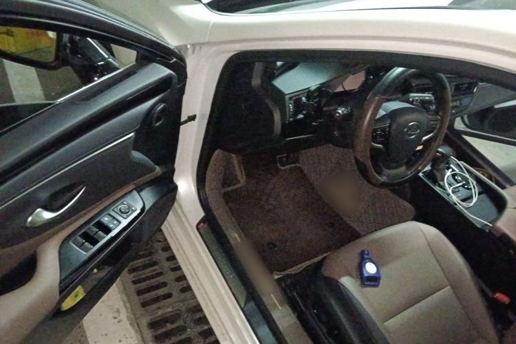 Used Lexus ES 2023 200 Excellence Edition