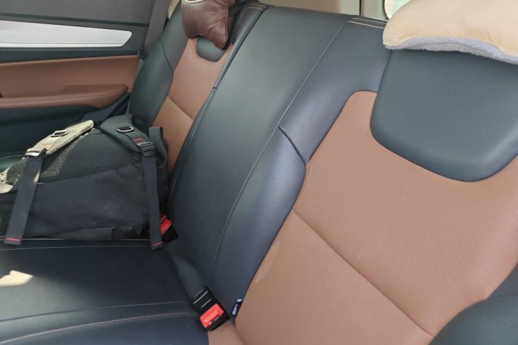 Used Geely Auto Vision X6 2019 1.4T CVT 4G Connected Luxury Version China VI Standard