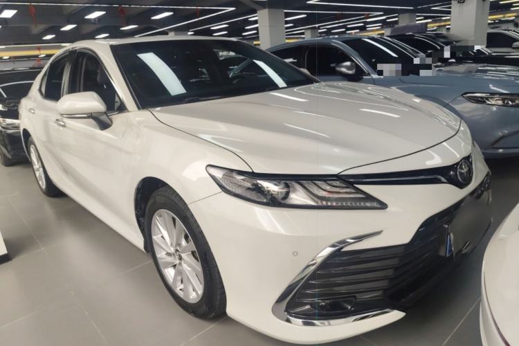Used Toyota Camry 2021 2.0G Luxury Edition

