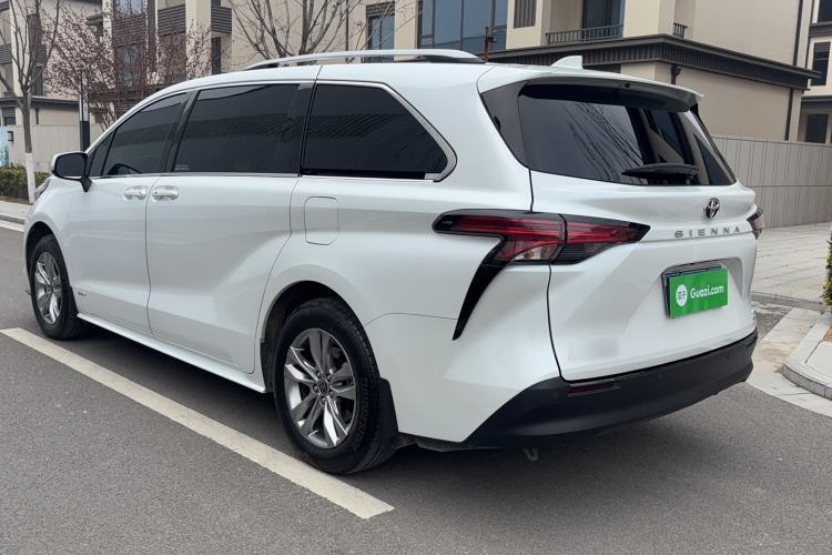 Used Toyota SIENNA 2024 2.5L Hybrid Comfort Edition