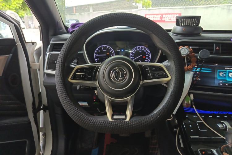 Used Dongfeng Fengon ix5 2019 220TGDI CVT Zhiya Trim China VI Standard Steering Wheel