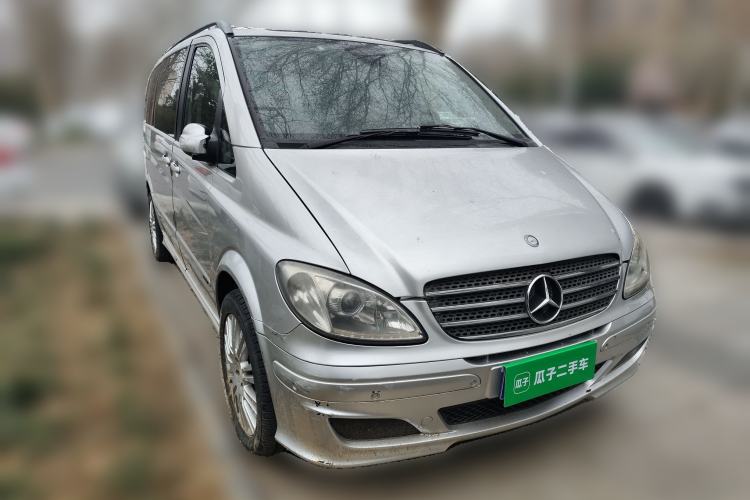 Used Mercedes-Benz Viano 2011 2.5L Limited Edition Front Right 45 Deg
