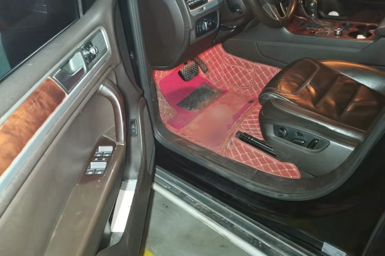 Used Volkswagen Touareg 2011 3.0 TSI Standard Version Driver Seat