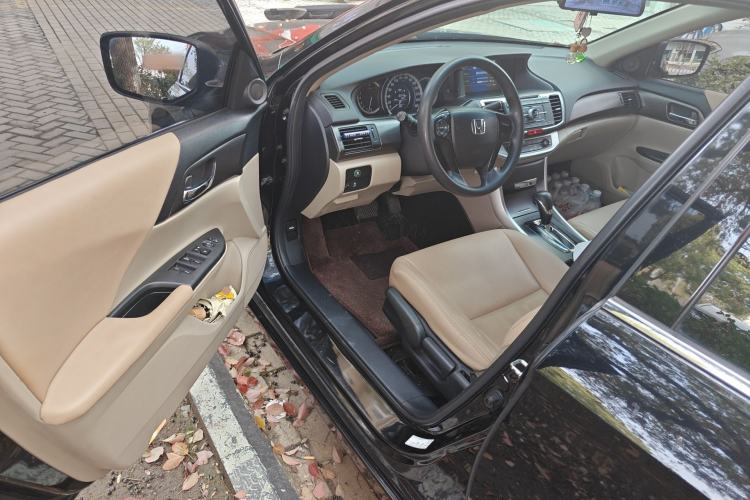 Used Honda Accord 2015 2.0L LX Comfort Edition
