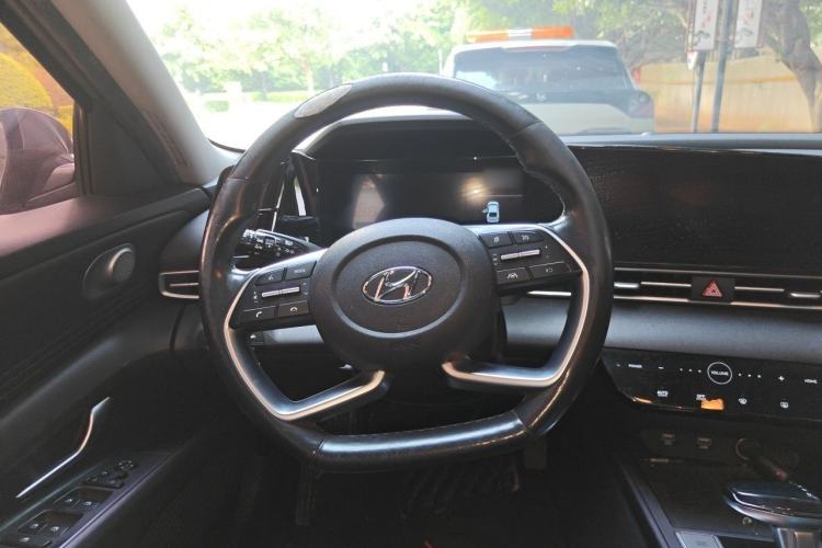 Used Hyundai Elantra 2021 1.5L CVT LUX Prestige Edition