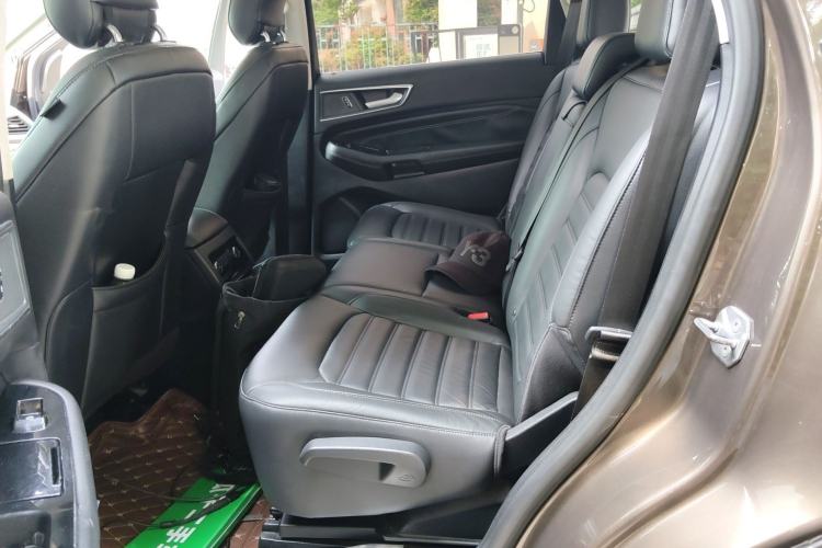 Used Ford Edge 2016 EcoBoost 245 Two-Wheel-Drive Titanium 7-Seater
