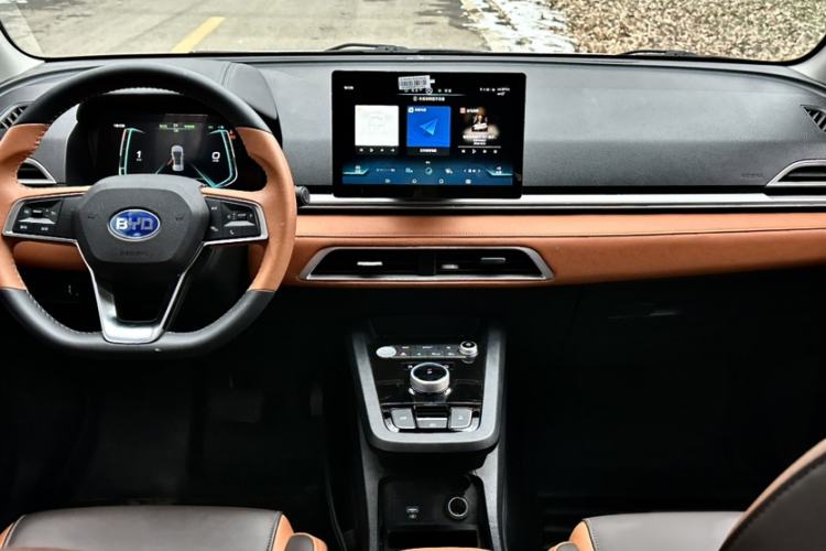 Used BYD e2 2021 Luxury Model Interior 1