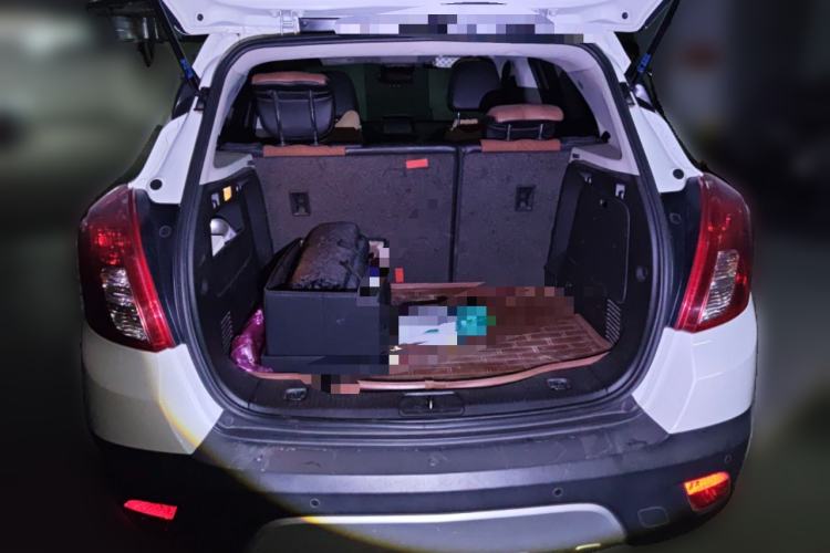 Used Buick Encore 2013 1.4T Automatic Two-Wheel Drive Elite Model Trunk