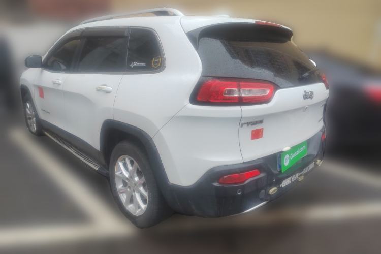 Used Jeep Cherokee 2016 2.0L Superior Edition

