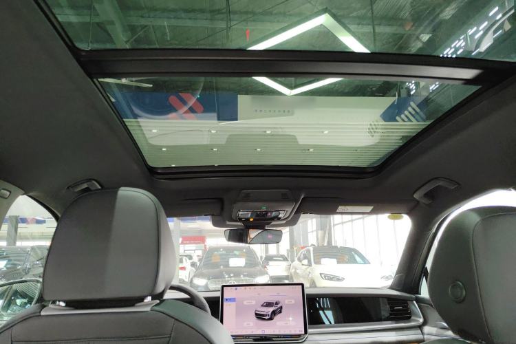 Used Volkswagen Tayron 2025 Tiguan L 380TSI 4Motion Luxury Easy Package Headliner