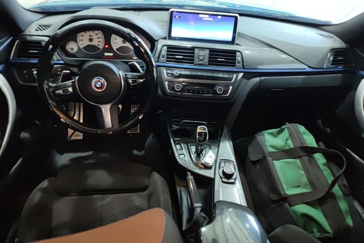 Used BMW 4 Series 2017 425i Gran Coupe Leading Model with M Sport Package Center Console