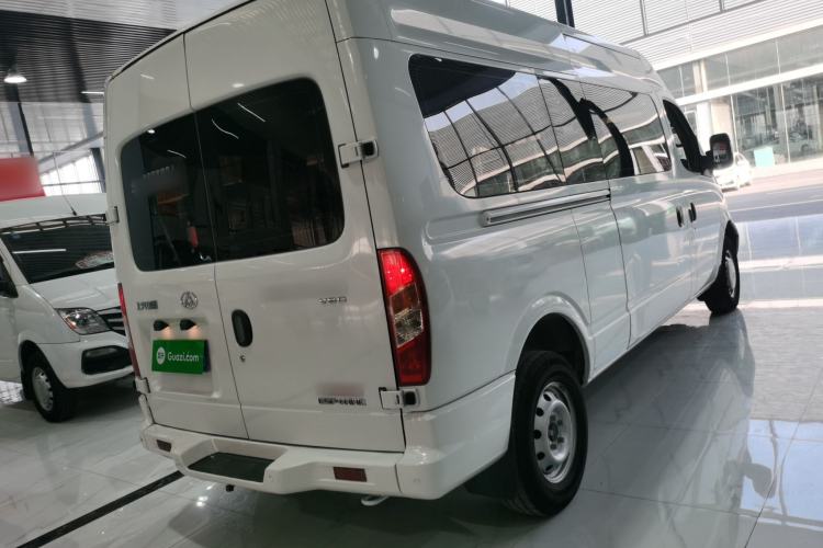 Used SAIC MAXUS Xintu V80 2018 2.5T AMT Aoyuntong Long Wheelbase Mid-Roof 7/10-Seater Rear Right 45 Deg