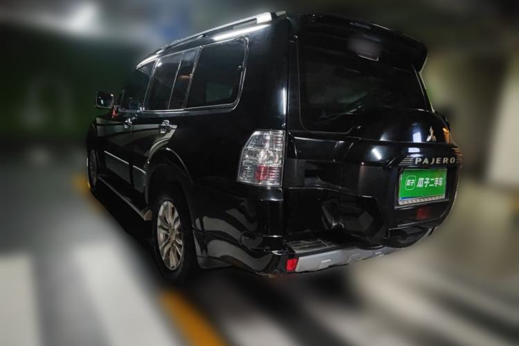 Used Mitsubishi Pajero  Rear Left 45 Deg