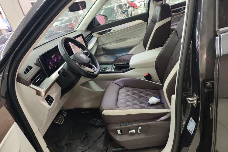 Used Volkswagen Tavendor 2023 380TSI Four-Wheel Drive R-Line Cruise Edition Left Front Seat