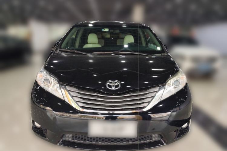 Used Toyota SIENNA 2015 3.5L Two-Wheel Drive LE Front