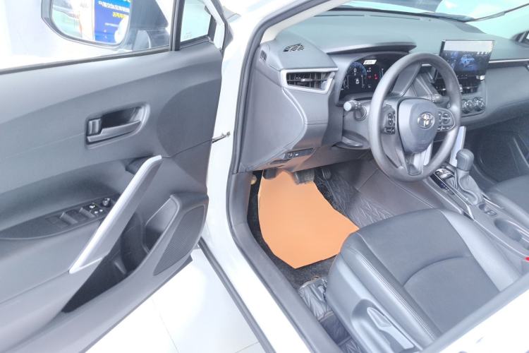 Used Toyota Corolla Cross 2024 2.0L Pioneer Edition
