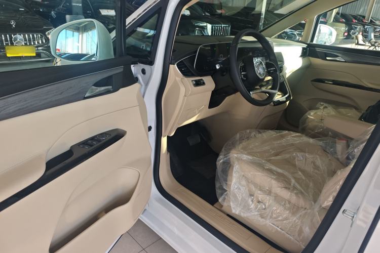 Used Buick GL8 New Energy 2025 Lushang First-Drive Edition 7-Seater
