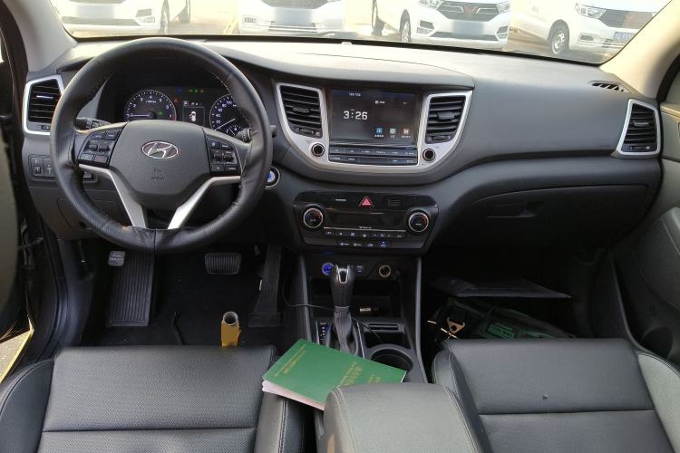 Used Hyundai Tucson 2018 1.6T Dual-Clutch Two-Wheel Drive 15th Anniversary Special Edition