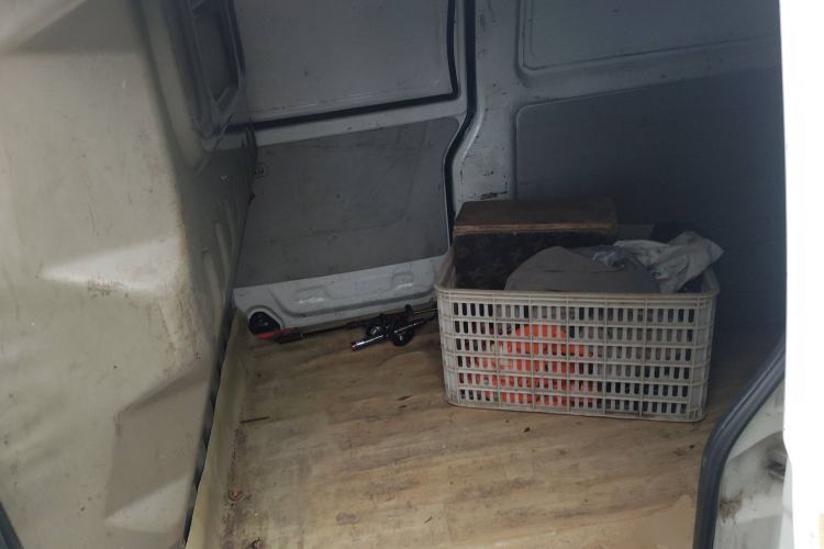 Used Jinbei New Hiace X30L 2018 1.5L Box Truck Wealth Edition DLCG14