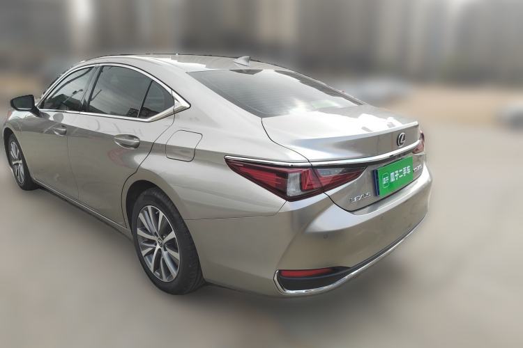 Used Lexus ES 2020 200 Excellence Edition Rear Left 45 Deg