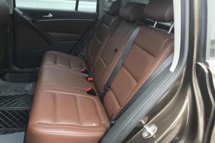 Used Volkswagen Tiguan 2015 1.8TSI Automatic All-Wheel-Drive Luxury Model Left Rear Seat