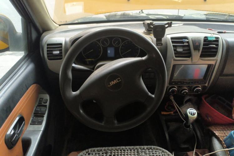 Used JMC Baodian 2016 2.8T New Value-Added Diesel Two-Wheel Drive Extended Cargo Basic Version JX493ZLQ4F