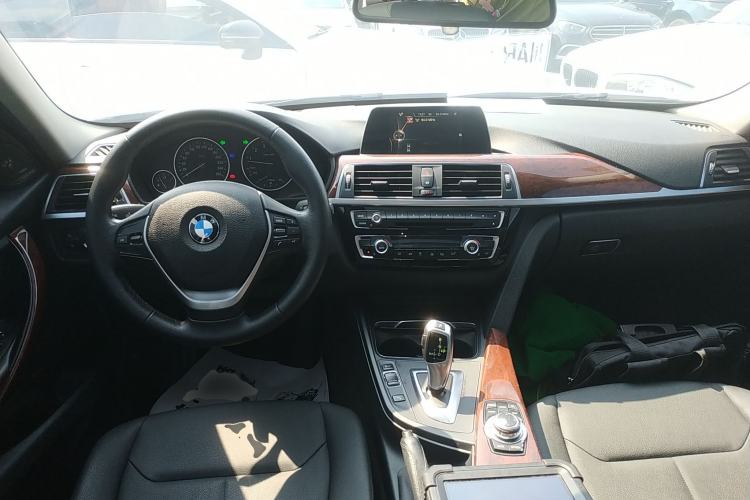 Used BMW 3 Series 2016 320Li Fashion Model
