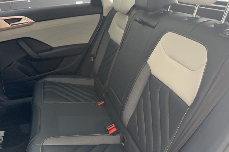 Used Volkswagen Tharu 2023 300TSI Two-Wheel-Drive Full Moon Edition
