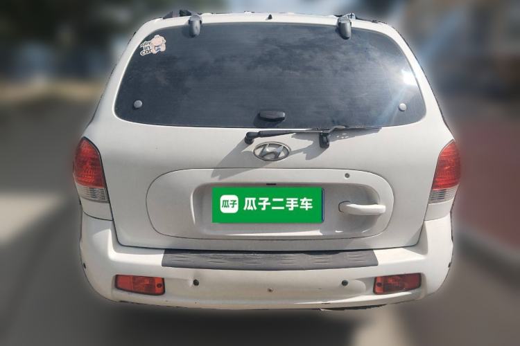 Used Huatai Santa Fe Classic 2012 2.0L Gasoline Manual Two-Wheel Drive with Sunroof
