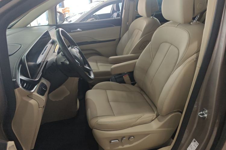 Used Buick GL8 2022 ES Landtrek 653T Luxury Edition
