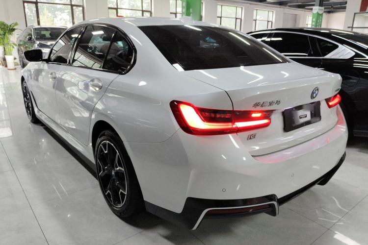 Used BMW i3 2023 eDrive 40 L Midnight Edition
