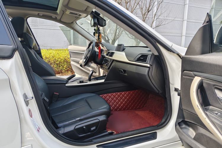 Used BMW 3 Series GT 2013 320i Leading Model
