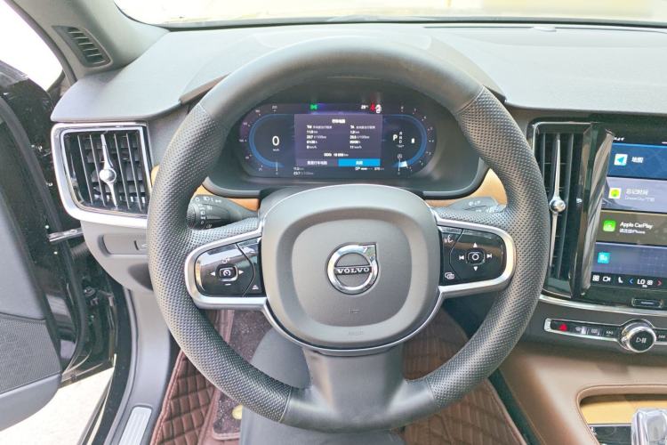 Used Volvo S90 2024 B5 Zhiyi Luxury Edition