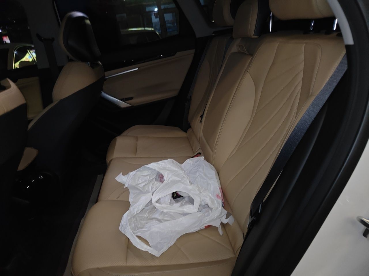 Geely Auto FX11 2023 1.5TD DCT Prestige Edition — снимка 17
