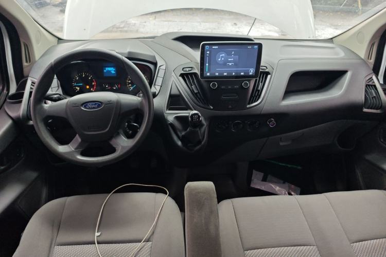 Used Ford Transit 2017 2.0T Diesel Multi-Purpose Commercial Vehicle Short Wheelbase Low Roof China V Standard
