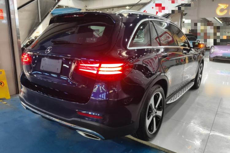 Used Mercedes-Benz GLC 2018 GLC 260 4MATIC Luxury Model Rear Right 45 Deg