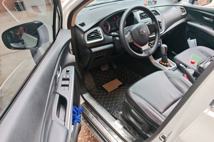 Used Suzuki S-Cross 2014 1.6L CVT Two-Wheel Drive Elite Version Driver Seat